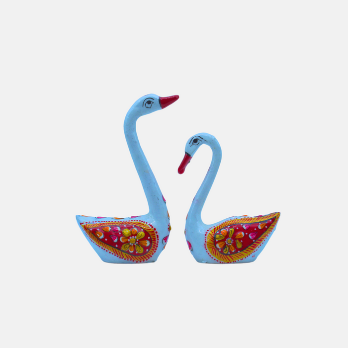 Traditional Metal Swan Couple – Handcrafted Home Decor