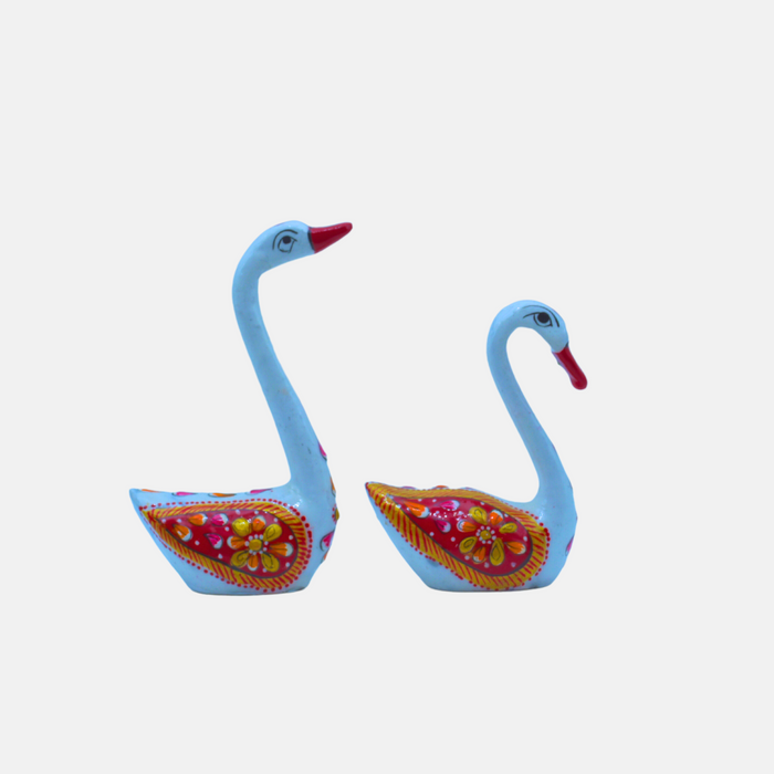 Traditional Metal Swan Couple – Handcrafted Home Decor