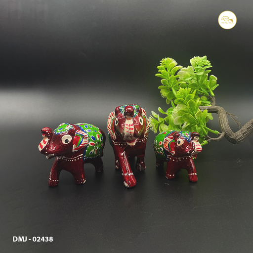 Handcrafted Fiber Elephant Decorative Showpiece Set