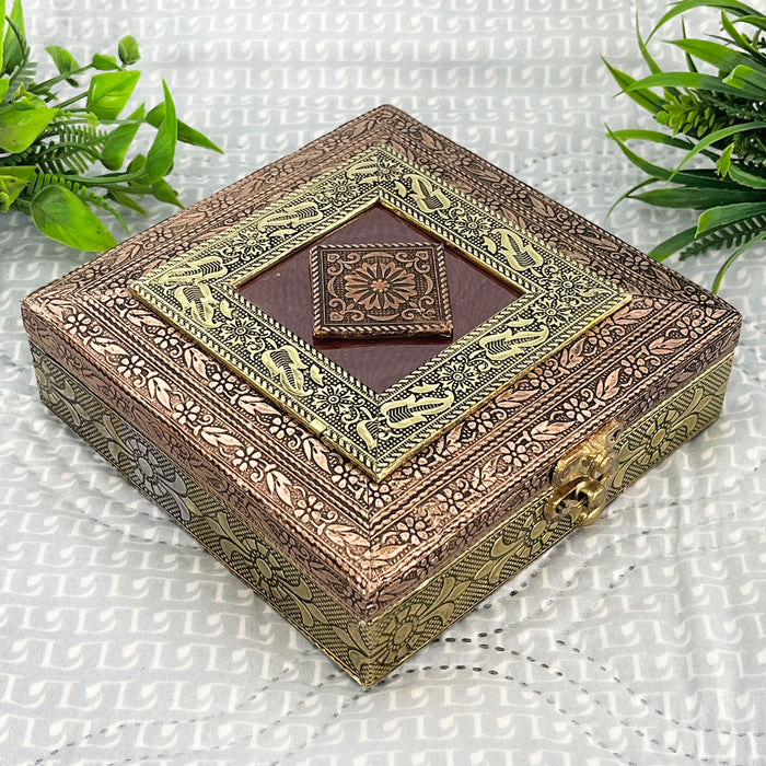 Elegant Dual-Tone dry fruit Box with Traditional Design