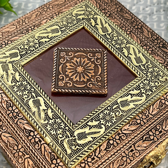 Elegant Dual-Tone dry fruit Box with Traditional Design