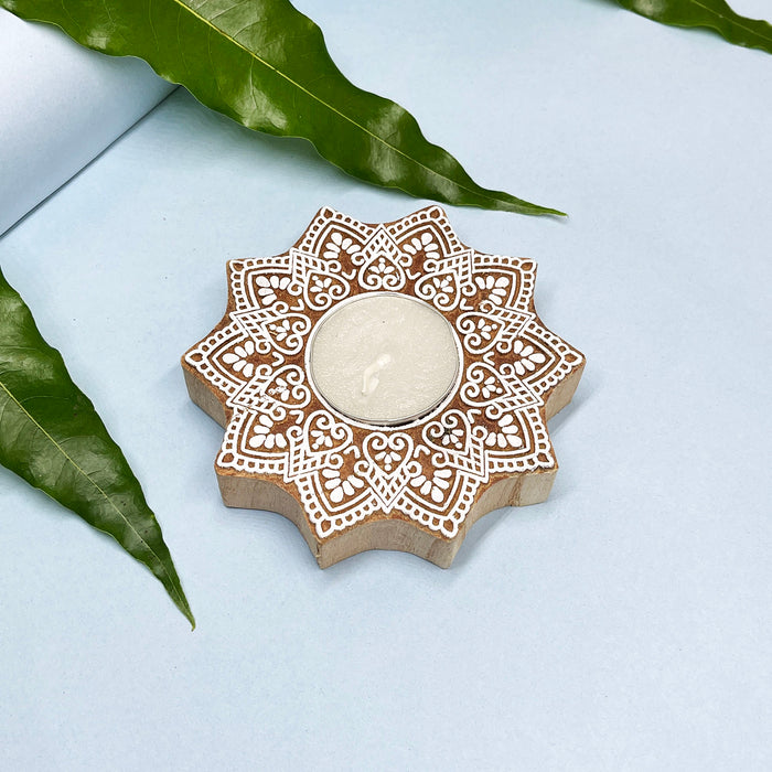 Star-Shaped Wooden Tea Light Holder with Intricate Floral Pattern (Pack of 4)