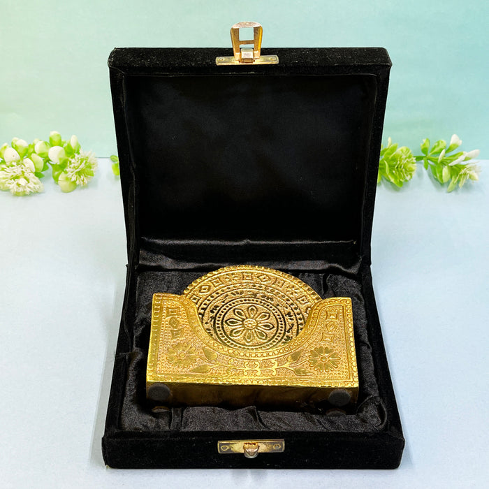 Elegant Metal Tea Coaster Set with Traditional Design