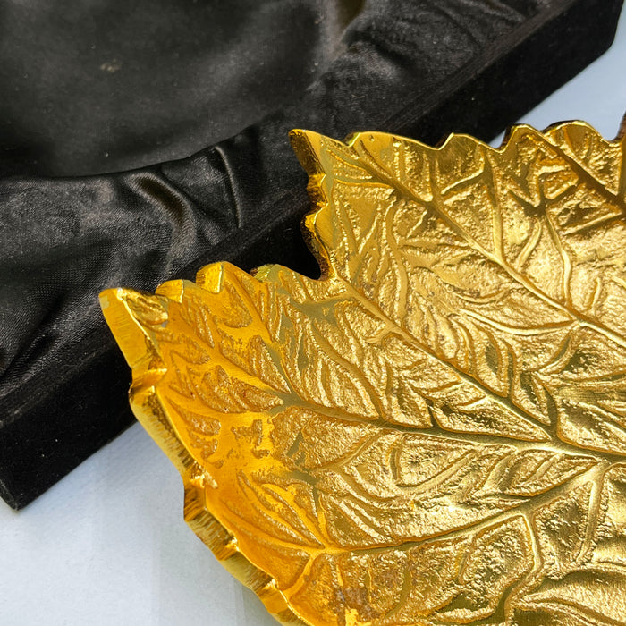 Golden Betel Leaf Bowl in Velvet Box