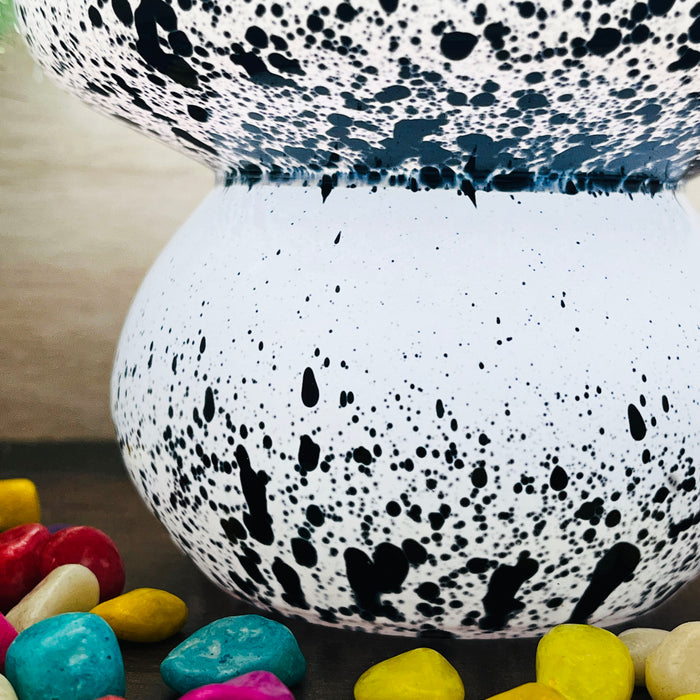 Handcrafted Black & White Speckled Glass Table Lamp – Modern Artistic Home Decor Light