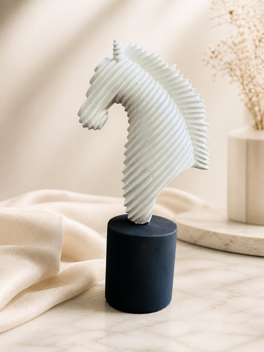 Modern White Horse Head Resin Sculpture for Home Decor | Minimalist Tabletop Figurine