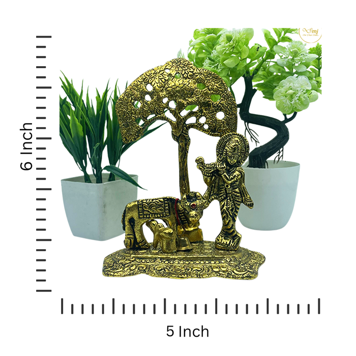 Ruhige Metallkuh und Krishna unter dem Kadamb-Baum: Ruhige Kunst für Ihr Zuhause