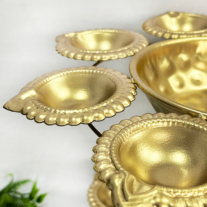 Elevate your home decor with this exquisite 3-tier urli bowl set