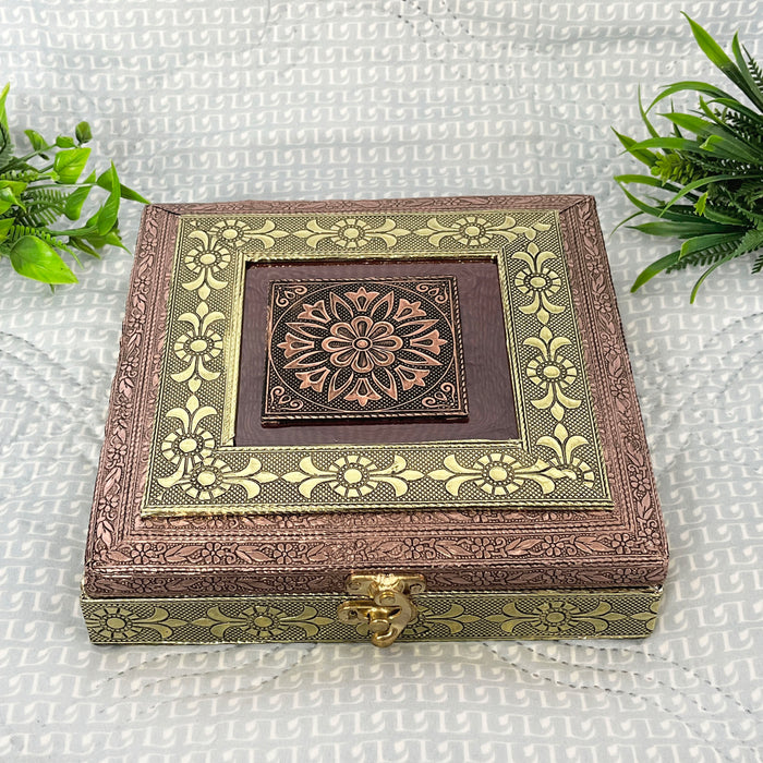 Elegant Wooden Dry Fruit Box for Storage or Decoration