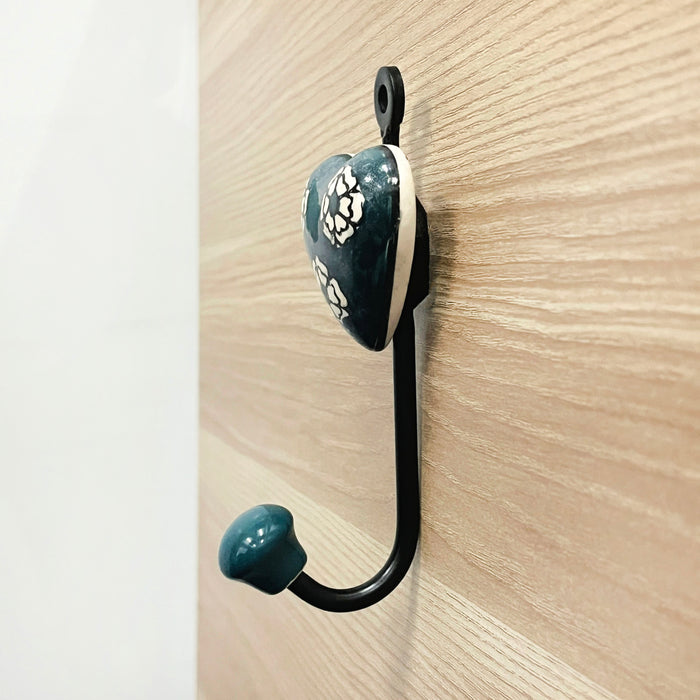 Elegant Ceramic and Iron Key Holder – Keep Your Keys in Style