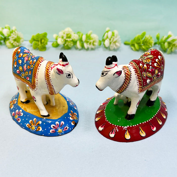 Beautiful Metal Meenakari Cow Set – Artistic Touch for Your Decor