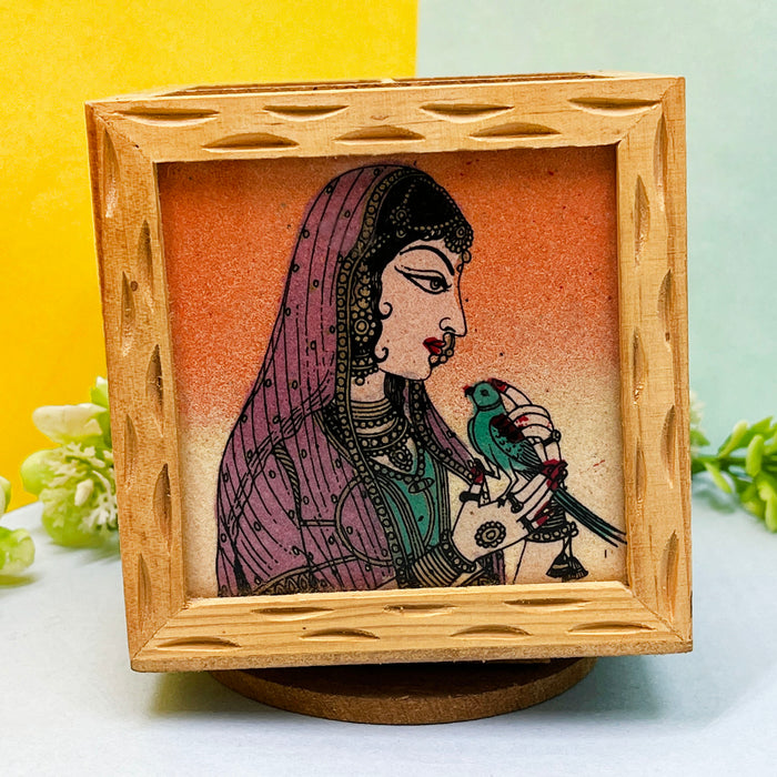 Elegant Wooden Pen Holder with Traditional Art Print - 9x9x10 cm