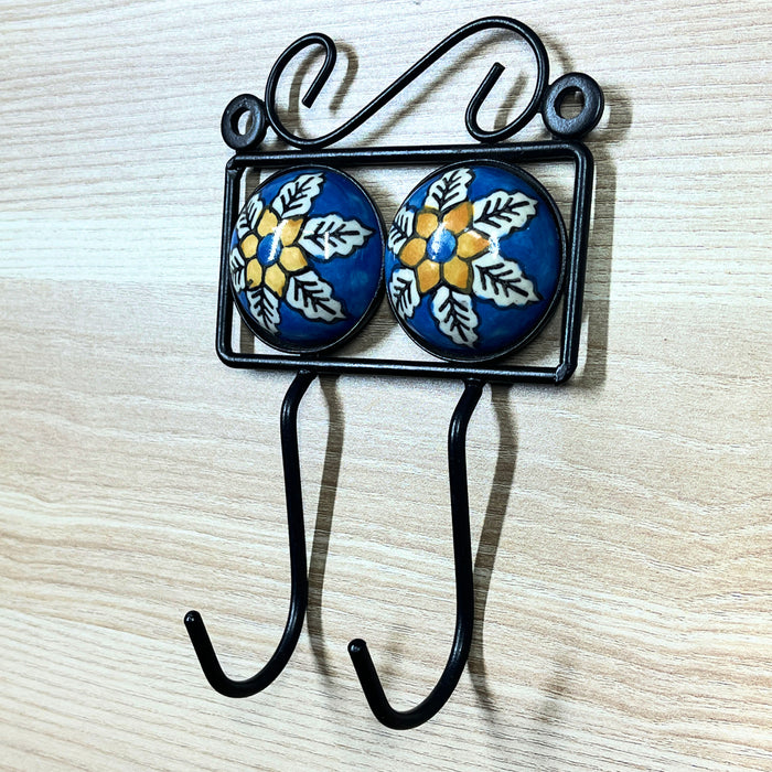 Dual Hook Ceramic &amp; Iron Key Holder – Blue Floral Design, 10 x 4.5 x 15.5 cm