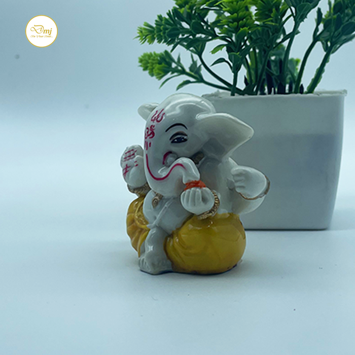 Handcrafted Lord Ganesha Idol for Home Decor & Puja | Decorative Ganpati Murti